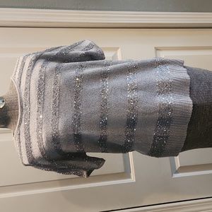 Alfred Dunner knit sweater, sparkles, grey, short sleeves, silver, M, round neck